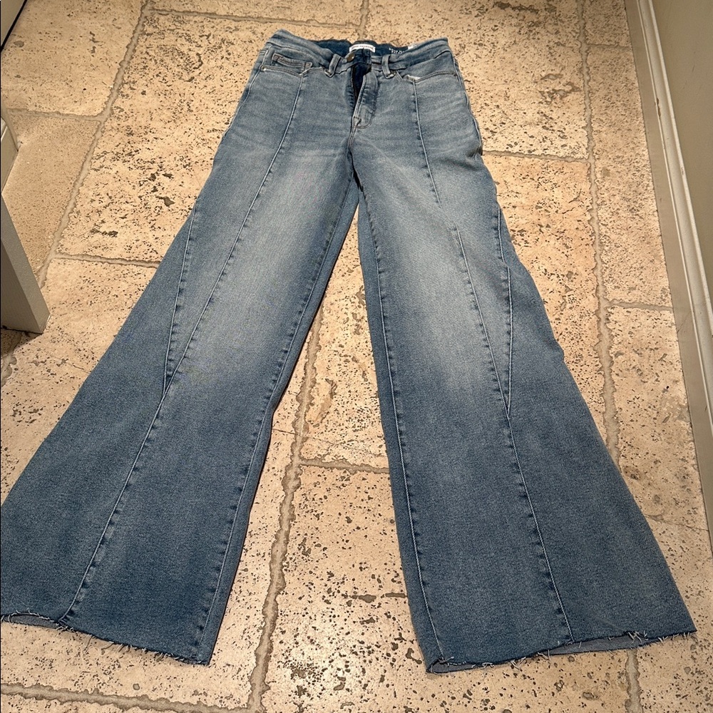 Good American Denim Jeans with Button Detail